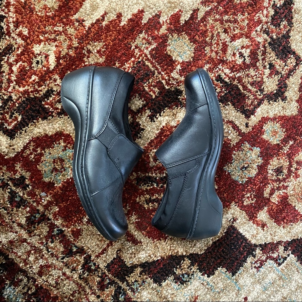 Clarks Grasp High Black Leather